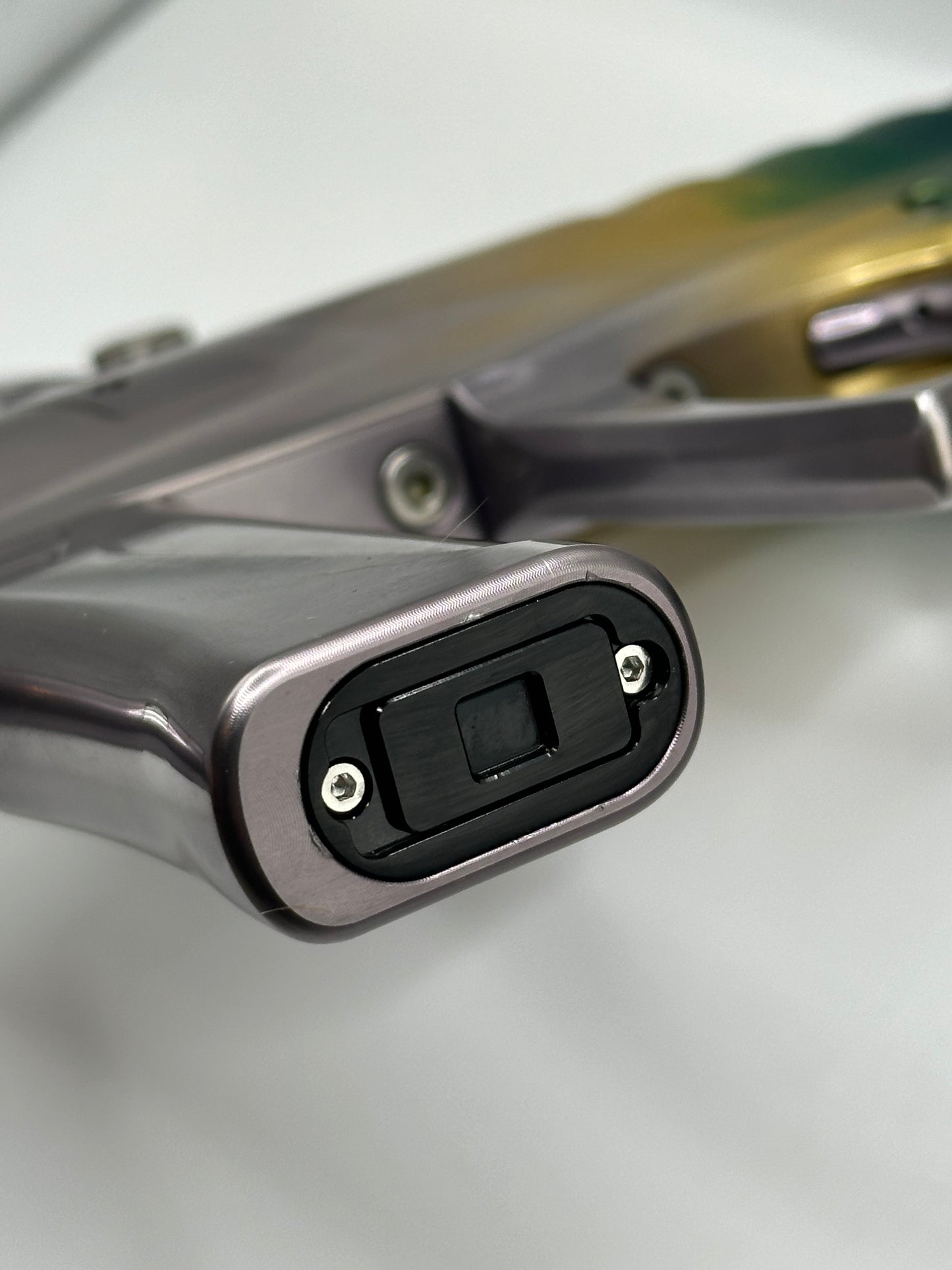 Method F1 Force Battery Door